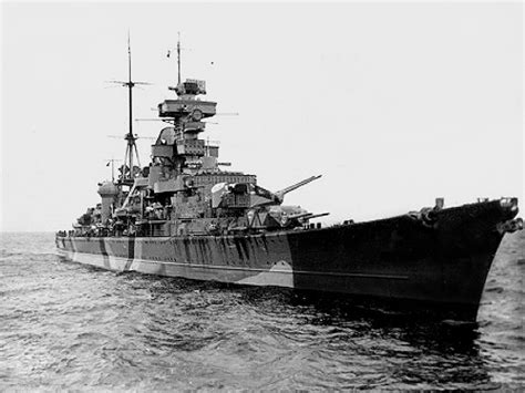 German Admiral Hipper Class Heavy Cruiser Prinz Eugen Bismarck