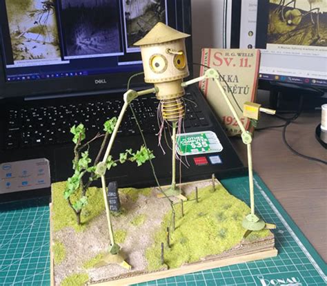 War Of The Worlds Martian Tripod Paper Model Paperized Crafts