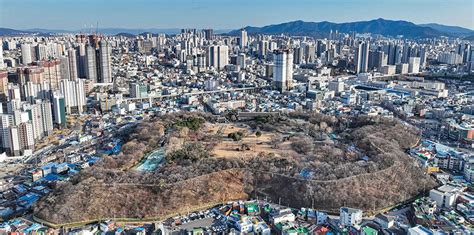 신년기획 역사도시대구복원 대구의 뿌리 달성토성동물원 옮겨갈 대공원 조성 늦어져 토성 복원 밑그림에 주력 영남일보