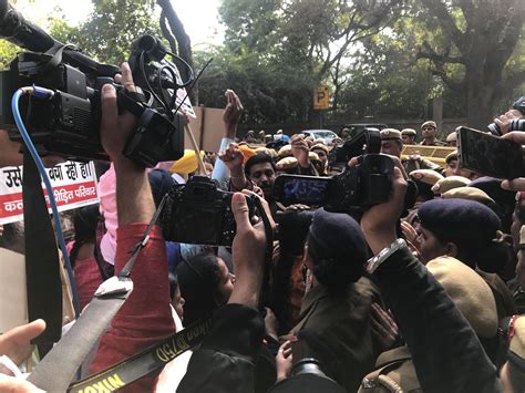 1984 Sikh Genocide Victim Families Stage Protest In Front Of Congress Head Office In Delhi