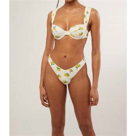 WeWoreWhat Swim New We Wore What Claudia Bikini Top In Ditsy Lemons