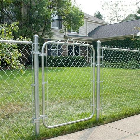 Cheap Used Galvanized And Pvc Coated Cyclone Wire 4x10 Chain Link Fence