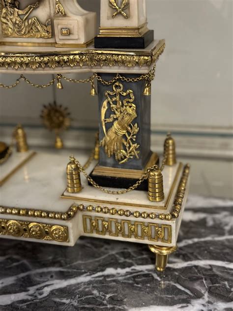 Proantic Pendule Portique Louis Xvi En Marbre Et Bronze Dor Xviii