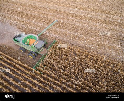 63801-08416 Corn Harvest, John Deere combine harvesting corn - aerial Marion Co. IL Stock Photo ...