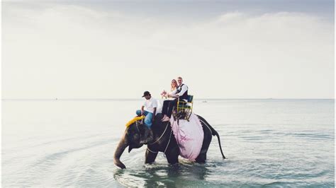 A Beach Wedding in Koh Samui, Thailand - Steve Gerrard Photography