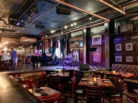 Best Bars in Nashville (for First-Time Visitors) - Feastio