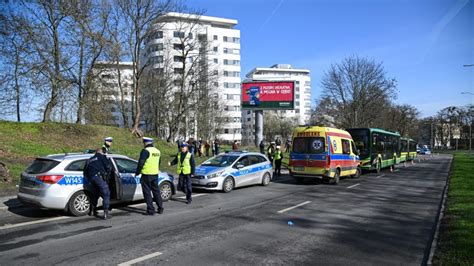 Zderzenie Dw Ch Autobus W Komunikacji Miejskiej W Szczecinie