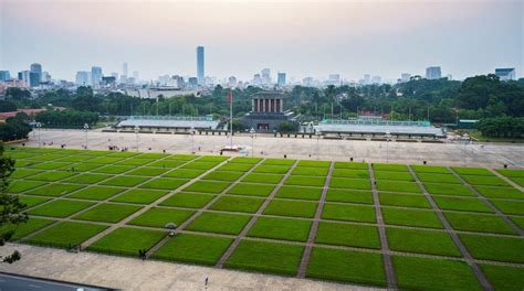 Experience Ba Dinh Square - "Heart" of Hanoi Capital