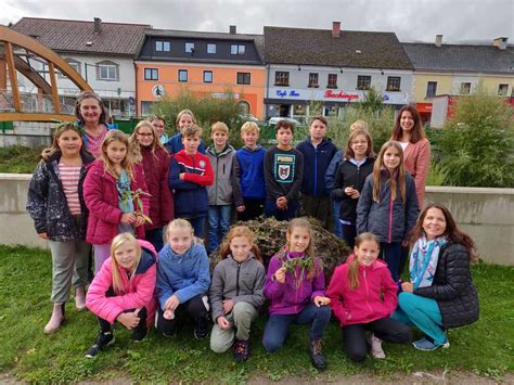 Kr Uterspaziergang Der Ersten Klasse Schule Kirchberg An Der Pielach