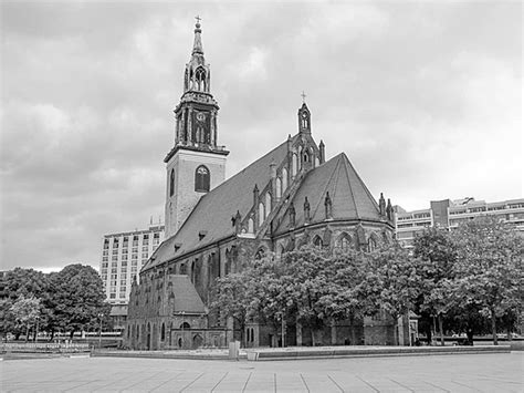 Marienkirche Background Images Hd Pictures And Wallpaper For Free