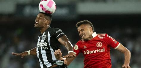 Botafogo x Inter onde vai passar e qual horário do jogo do Brasileiro