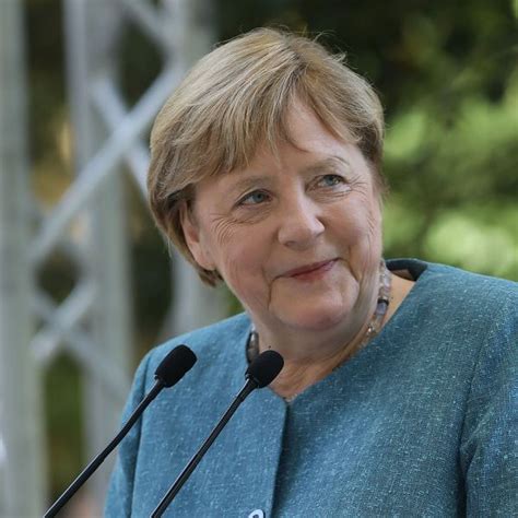 Koniec ery Angeli Merkel Przez 16 lat urzekała wyborców spokojem