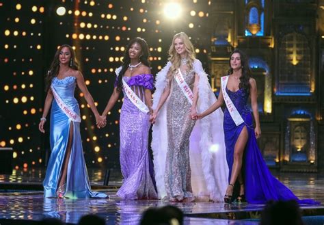 FOTO Krystyna Pyszková je teprve druhou českou Miss World před ní v