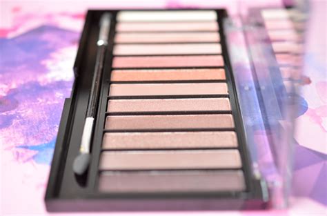 Makeup Revolution Redemption Palette Iconic Naked Dupe Vergelijking Byaranka Nl