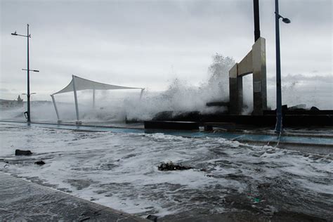 Armada Alerta Marejadas Con Olas De Hasta Metros Para Litoral Central