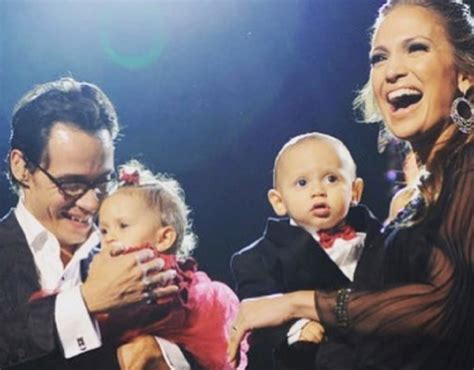 Fotos Uno De Los Hijos De Marc Anthony Ya Tiene A Os Se Gradu Y