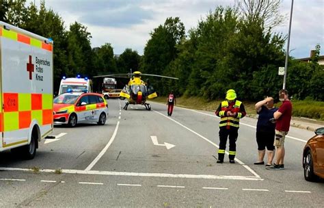 Zusammenstoß mit Auto Fahrradfahrer bei Unfall an Rehau Kreuzung in