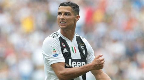 Cristiano Ronaldo Dan Kul P Al Anlar I In B Y K Fedakarl K Futbol