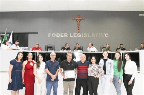 C Mara Municipal Entrega Mo O De Aplausos E Votos De Congratula Es