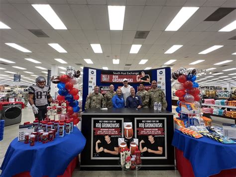 Gronk pays a visit to hundreds of Fort Liberty Family members | Article ...