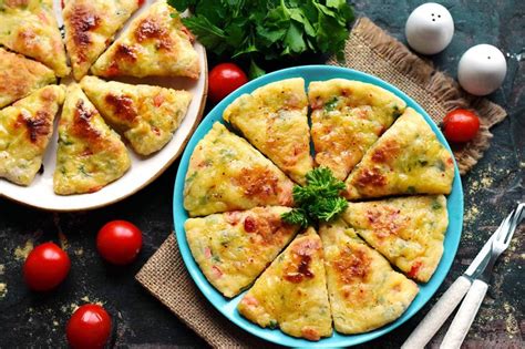 Жаренные хлебцы с красным перцем и сыром