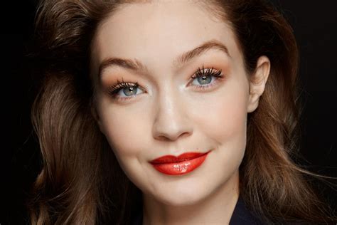 Ezzel az egyszerű trükkel megtalálhatod magadnak a tökéletes nude rúzst Glamour