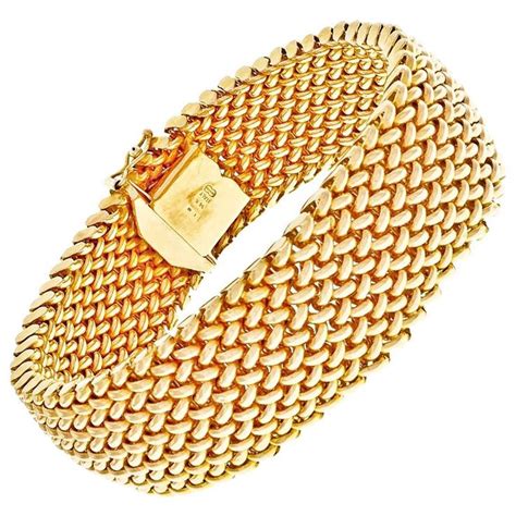 Unoaerre Italian Gold Mesh Bracelet | Mesh bracelet, Jewelry design ...