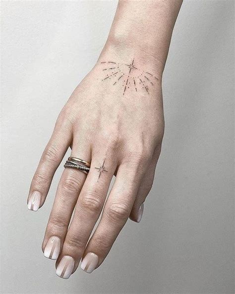 21 Beautiful Hand Tattoos For Women Female Tattoo Ideas Zestvine 2024