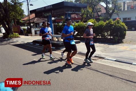 Ribu Pelari Ramaikan Pocari Sweat Run Indonesia Times Jabar