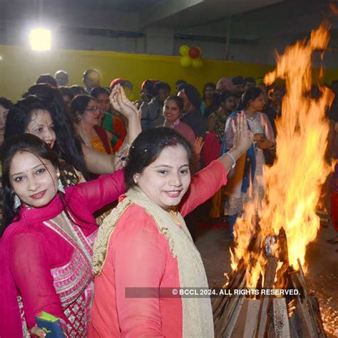 Lohri Celebrations The Etimes Photogallery Page 5