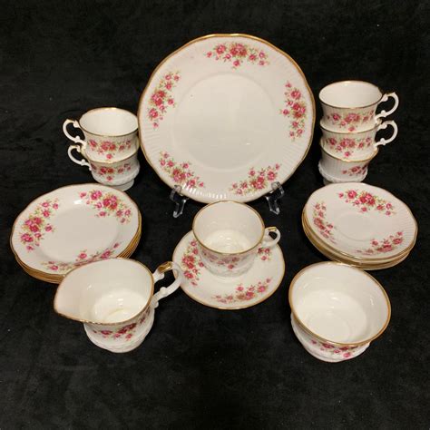 Lot Matching Tea Cup And Plate Set