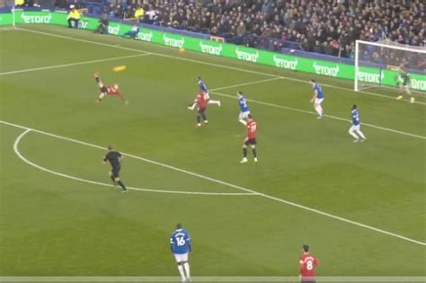 Video Alejandro Garnacho Scores Sensational Overhead Kick Vs Everton