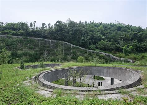 Vector Architects Disguises Community Centre Under Grass Roof