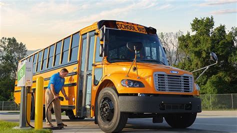 160 electric school buses to be used in school districts across South ...