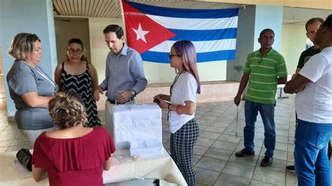 Por La Feu De La Universidad Un Voto De Confianza Universidad De Las