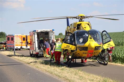 Erftstadt Fahrradfahrer Bei Unfall Mit Pkw Schwer Verletzt Kölner