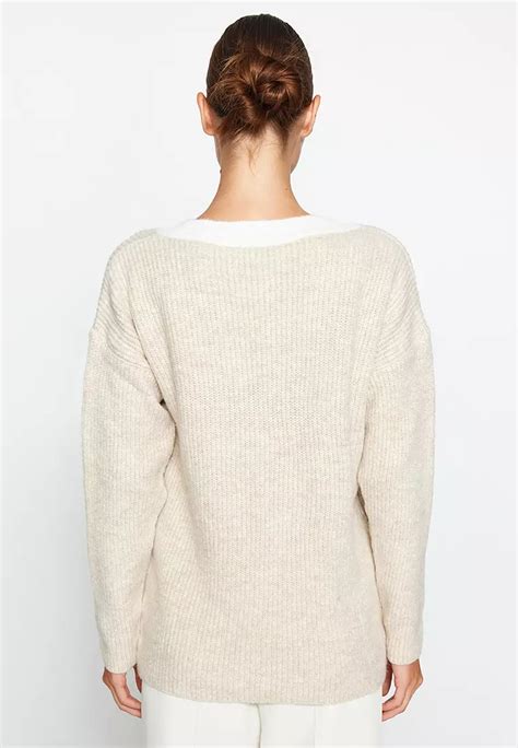 Buy Trendyol Soft Textured Knitwear Sweater 2024 Online ZALORA