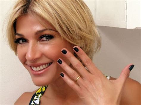 La nueva campaña hot de Catherine Fulop