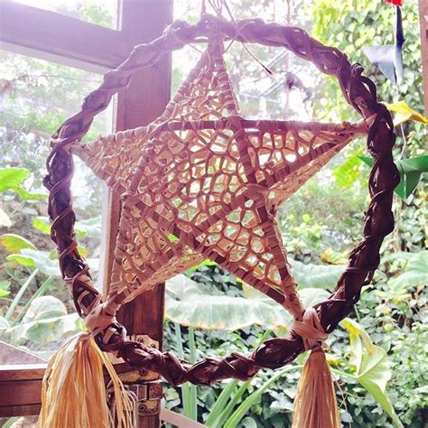 Diy Parol Using Recycled Materials – Idalias Salon