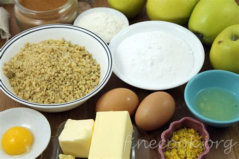 Слойки с яблоками - домашняя выпечка с корицей
