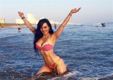 Las fotos en bikini de Maribel Guardia que publicó para agradecer un millón de seguidores en