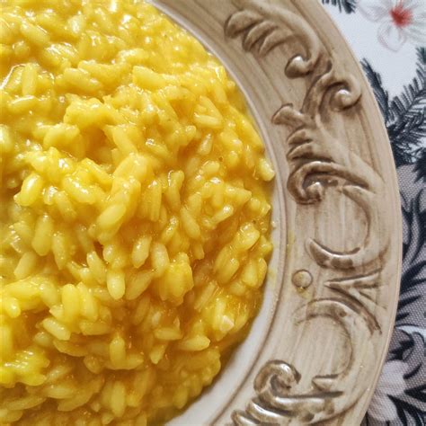 Risotto Allo Zafferano Ricetta E Trucchi Per Farlo Perfetto La Mora