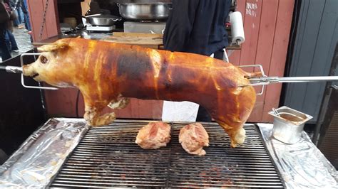 Свинья на вертеле/ярмарка/Дрезден. - YouTube