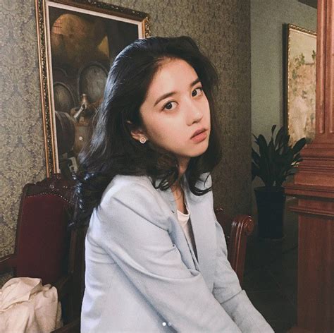 C Apple Ch N M T G I V Ng Hot Girl Qu T O Tu I T Ng Khi N C Ch U L Ng S C Thay