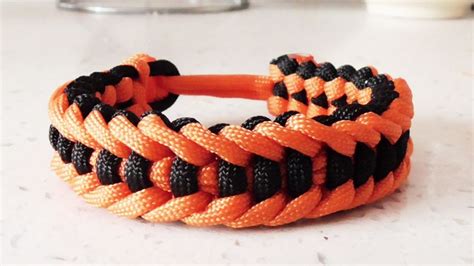 Learn How To Tie The Jagged Ladder Paracord Bracelet With No Buckle In