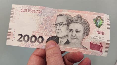 Polémica Por Los Billetes De 2 000 Sin Cinta Verde ¿son Verdaderos O