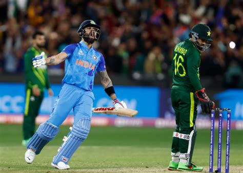 Ind Vs Pak Asia Cup Virat Kohli Mocks Sachin Tendulkars Record En Route To 13000 Odi Runs And