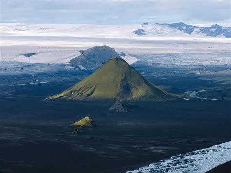 How To See Maelifell Volcano Icelands Stunning Green Volcano