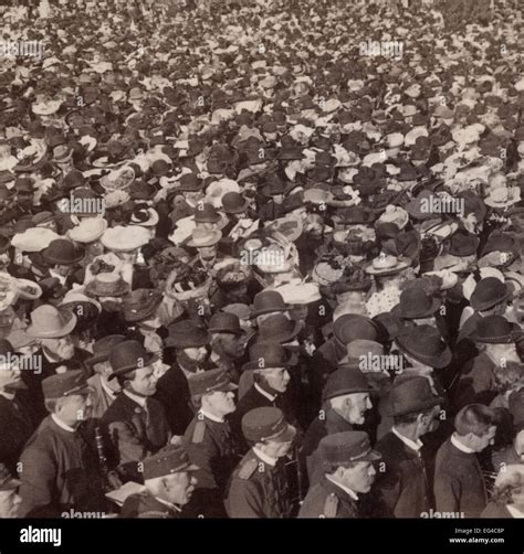 Makers Of The Great Northwest In Throngs At Seattle Washington