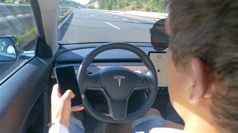 E Agora Tesla Relat Rio Comprova Que Autopilot Causa Acidentes